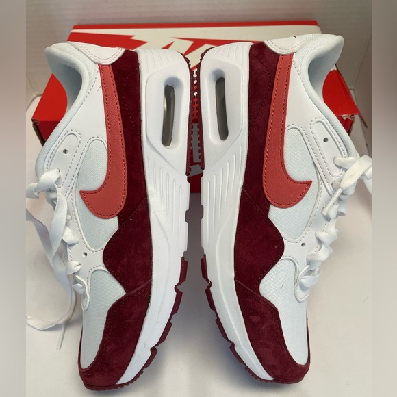 NEW Nike Air Max
SCWomen's Athletic Run
GymTrain Red Shoes FJ3242-100 Size 6 - Picture 5 of 12